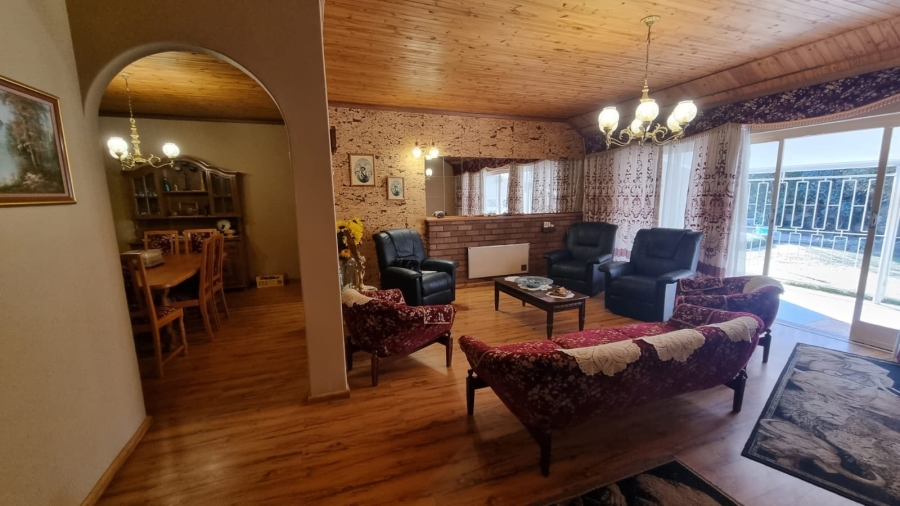 5 Bedroom Property for Sale in Neserhof North West
